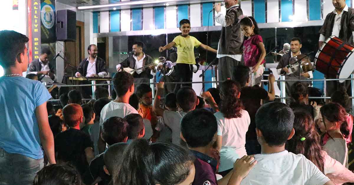 Haliliye'de Yaz Konserleri Yoğun İlgi Görüyor