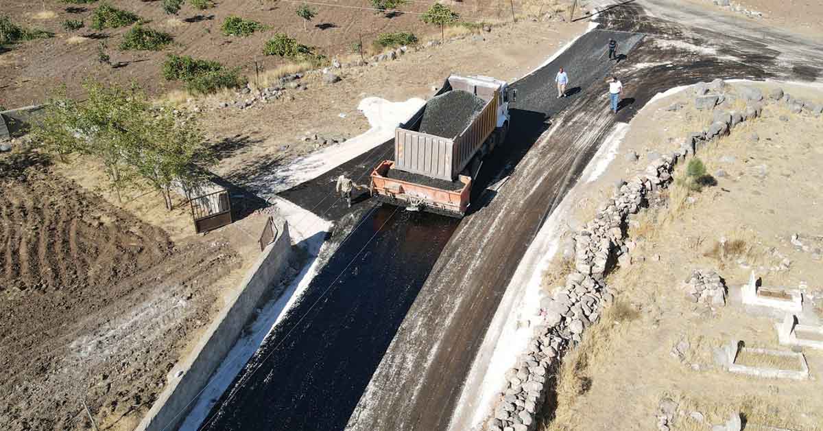 Haliliye’de kırsal mahallerde asfalt çalışmaları tamamlandı