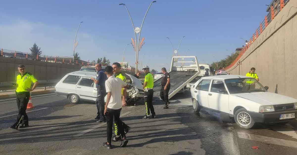 Urfa'da alt geçitte meydana gelen kazada 3 kişi yaralandı
