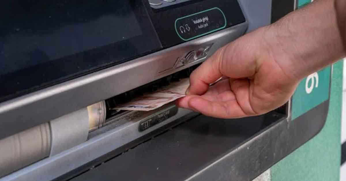 Eskiyen ATM'lerin yuttuğu paralar şikayetleri artırdı