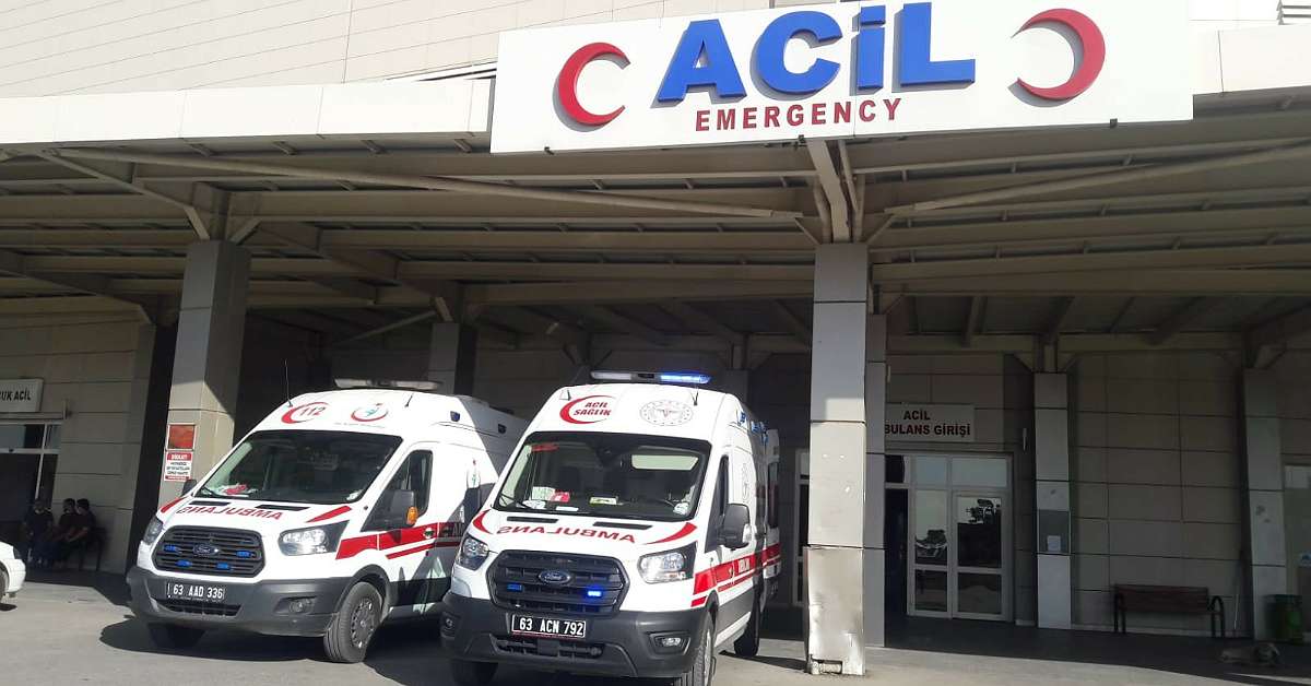 Urfa'da İki aile taş ve sopalarla birbirine saldırdı! Yaralılar var 1 sopalarla birbirine saldirdi yaralilar var