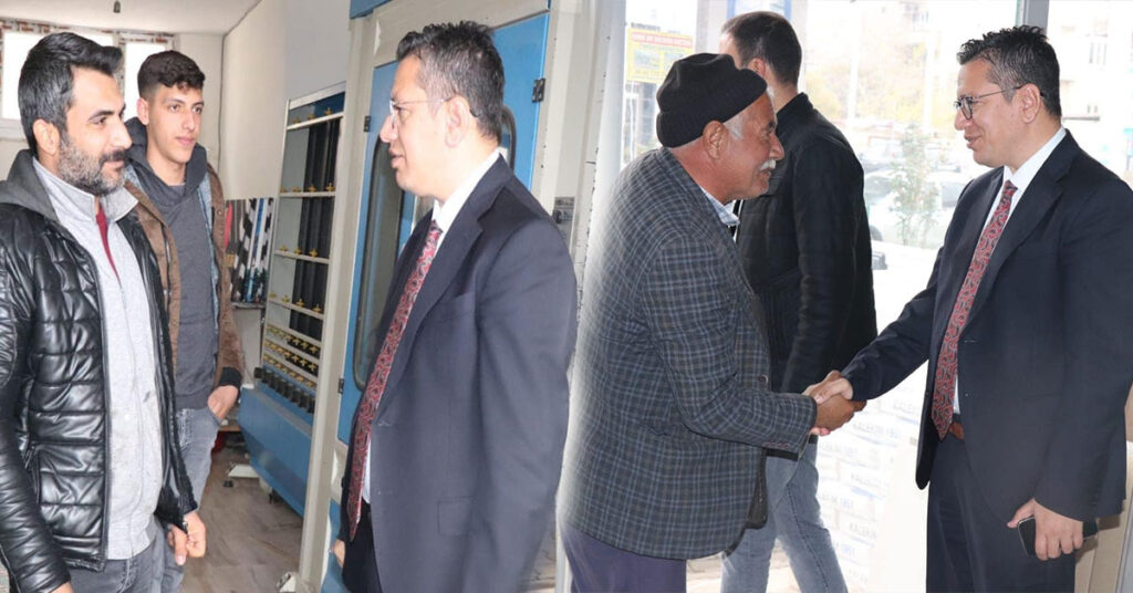 Halfeti Belediye Başkanı Albayrak Esnaf Ziyaretinde Bulundu 1 albayrak