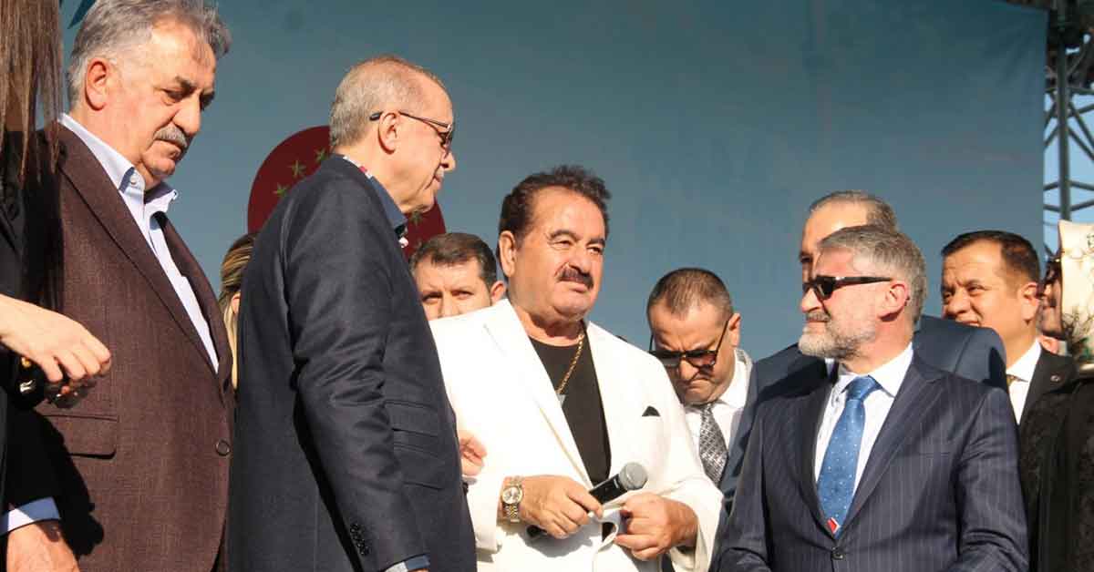 Tatlıses’in şarkısına Cumhurbaşkanı Erdoğan da eşlik etti 1 Tatlıses’in şarkısına Cumhurbaşkanı Erdoğan da eşlik etti