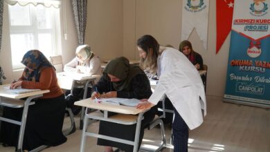 Haliliye Belediyesi İle Kadınlar Okuma Yazma Öğreniyor