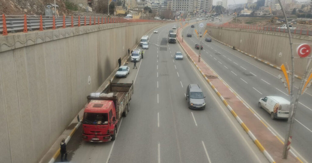 Karaköprü'de Trafik Kazası! Yaralılar Var 1 kaza karakopru