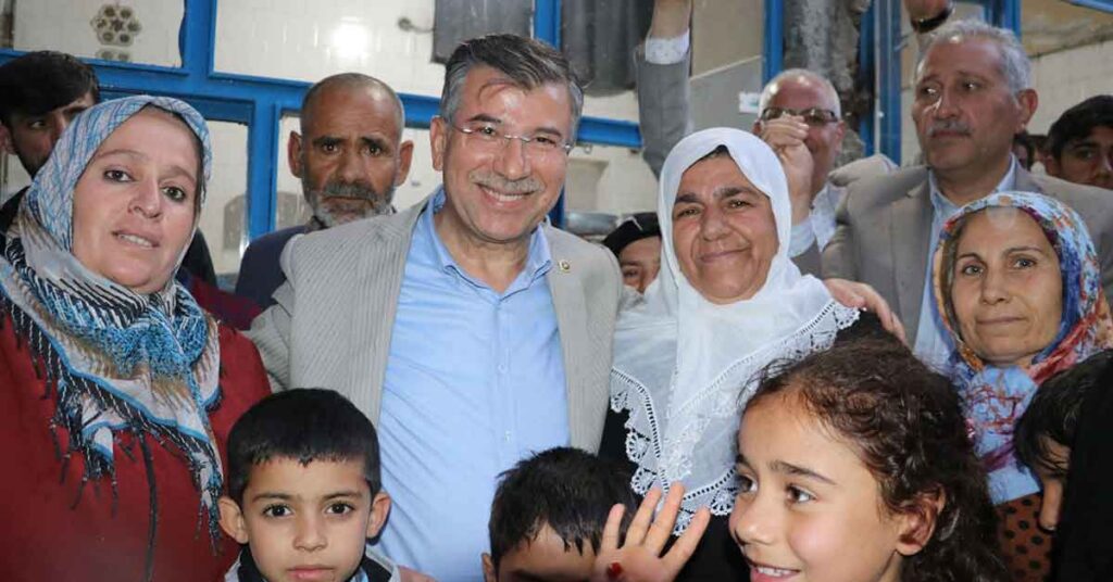 CHP ve İYİ Parti'den Ak Parti’ye Geçtiler 4 CHP ve İYİ Parti'den Ak Parti’ye Geçtiler