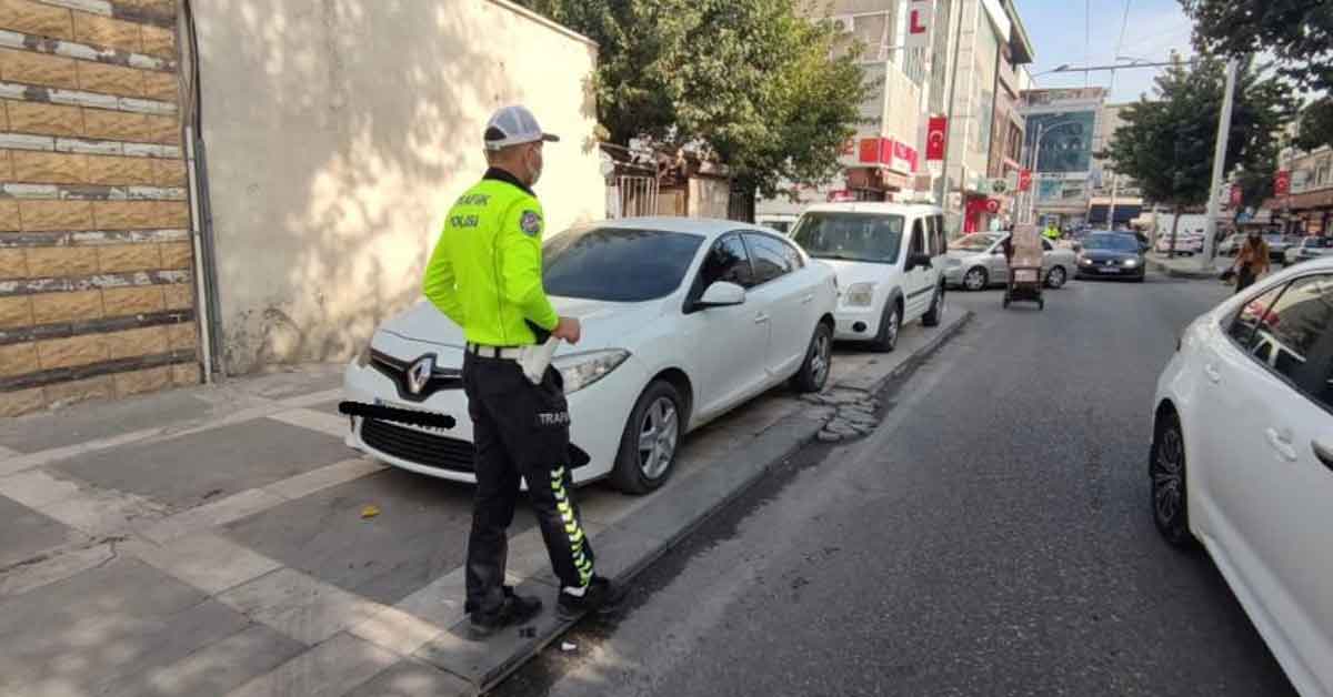 Şanlıurfa'da Binlerce sürücüye ceza kesildi! 1 Şanlıurfa'da Binlerce sürücüye ceza kesildi!