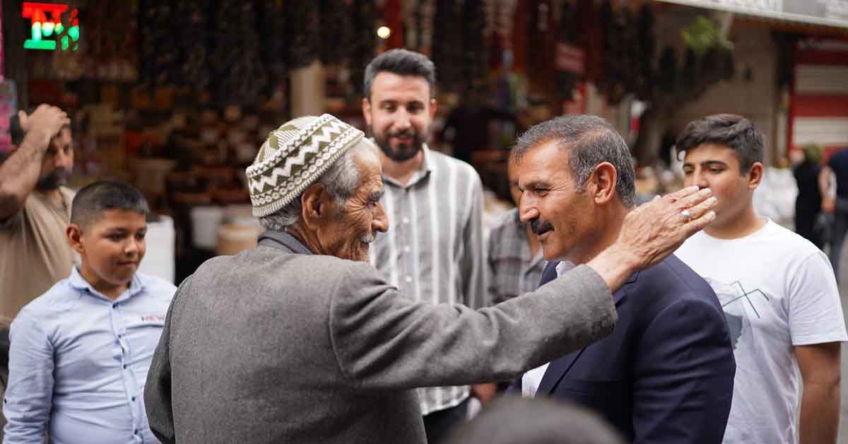 İyi Parti Adayı Yetim Haşimiye Esnafını Dinledi